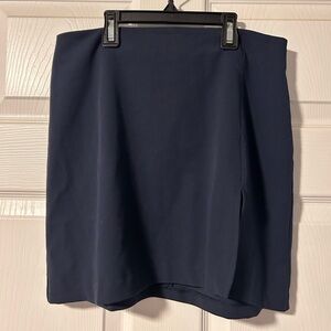 Aritzia Sunday Best Navy Skirt. Size 4.